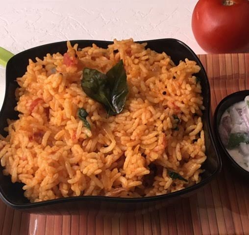 Tomato rice /Vegetable / Chips